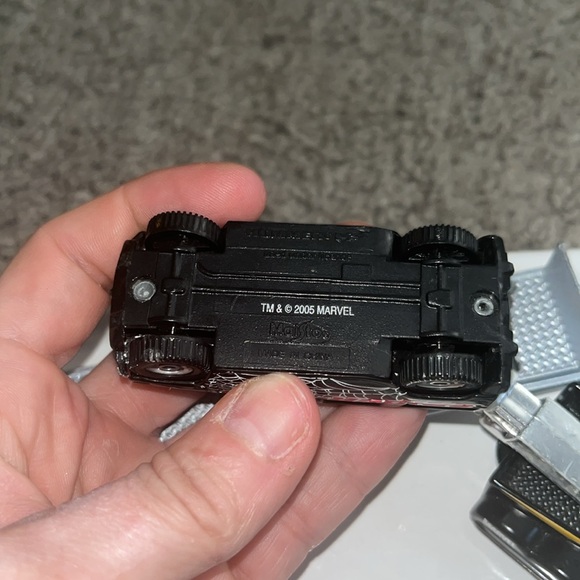 Marvel Car Lot 4 total - Picture 8 of 9